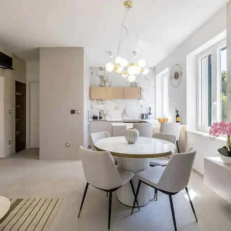 Apartment Hedonist