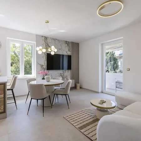 Apartment Hedonist