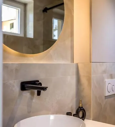 Hedonist Апартаменты *