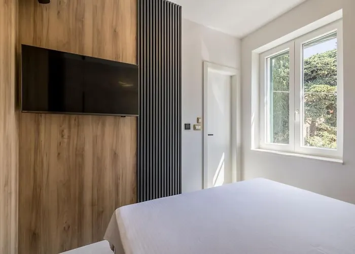 Hedonist Апартаменты